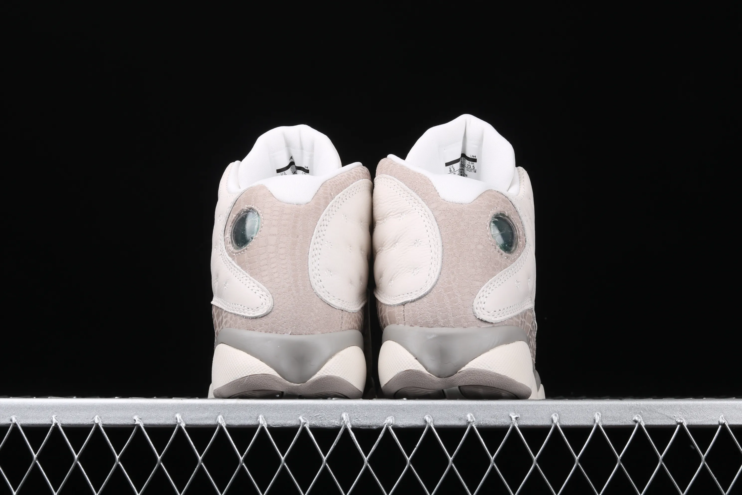 All Categories Air Jordan Jordan Series Basketball Shoes Air Jordan 13 Air Jordan 13 Phantom AJ13 Joe 13 Gray and White Earl Basketball Shoes Real Head Layer Real Cat Eyes AQ1757-004